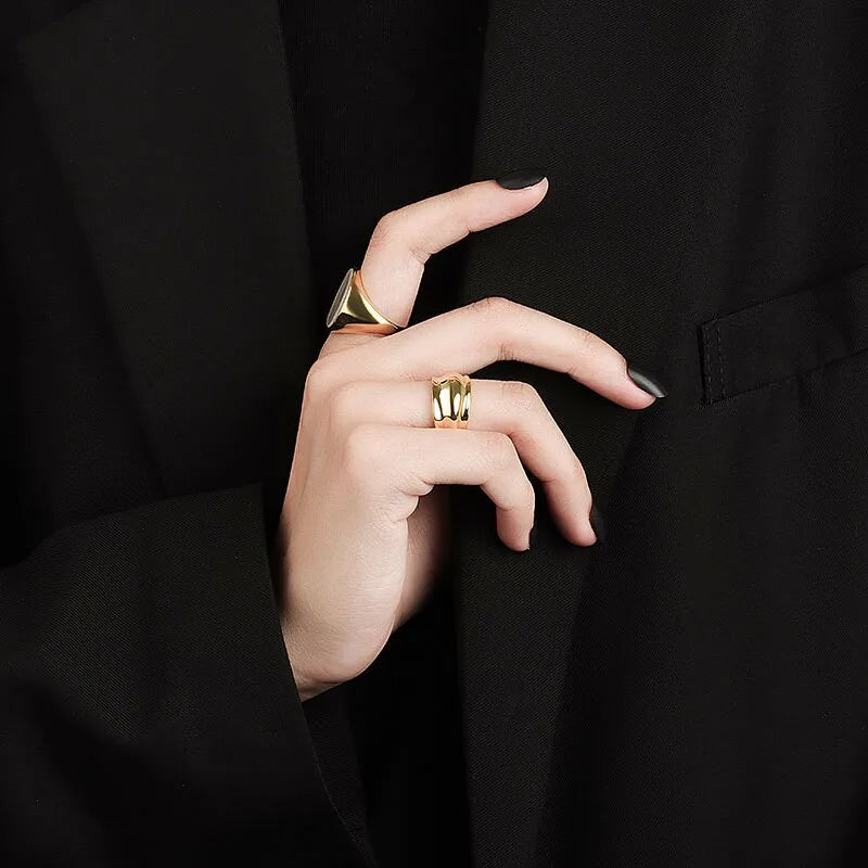 Irregular Geometric Ring