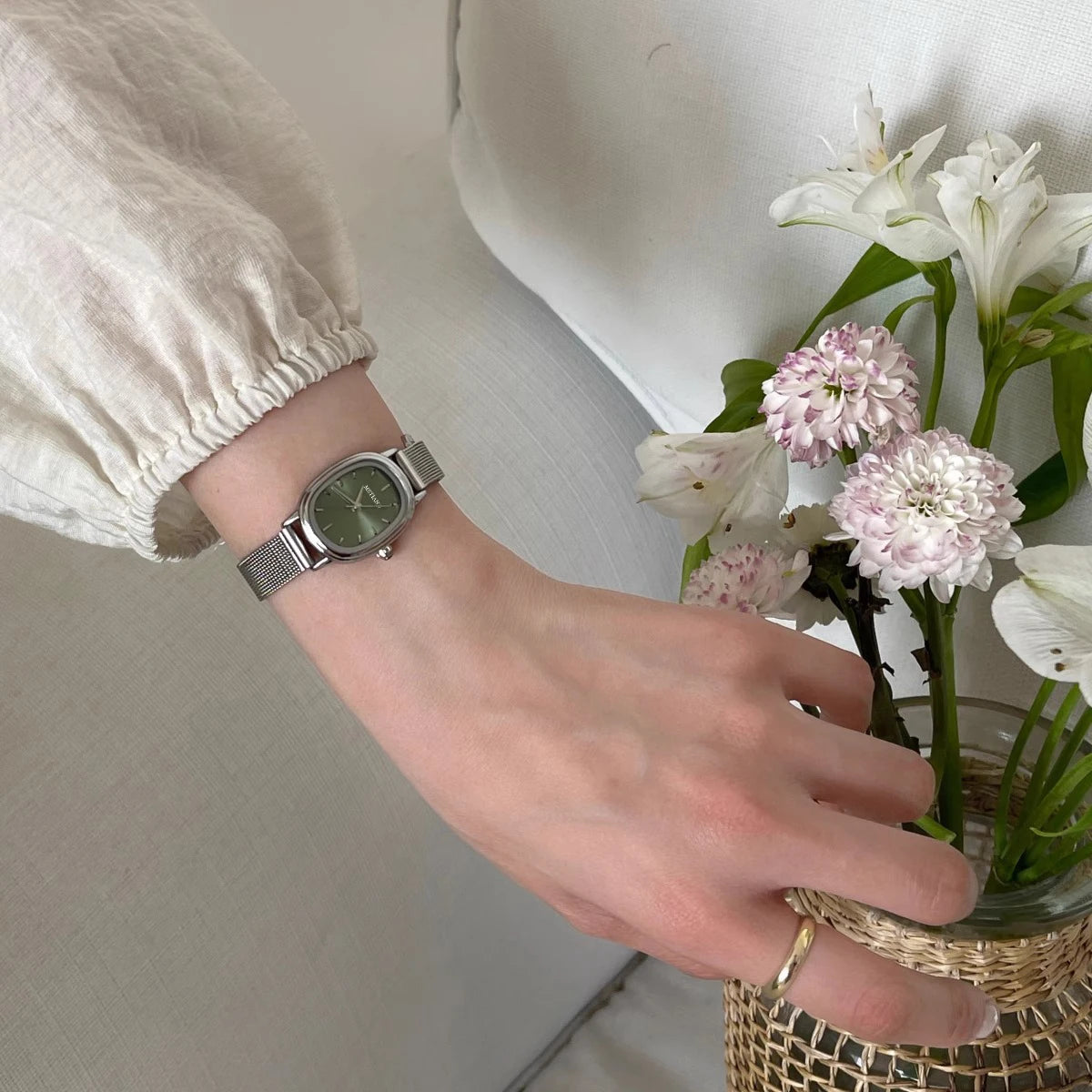 New Elliptic Watch Women Retro Fashion Ladies Quartz Wrist Watch Student Simplified Net Belt Watch Relojes Para Mujer Montre Your Shop Mania